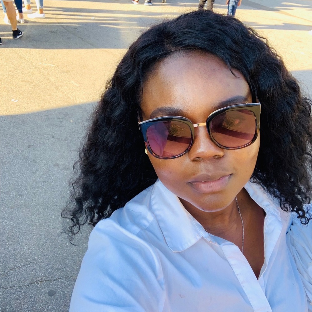 Meet your Posher, Yassah